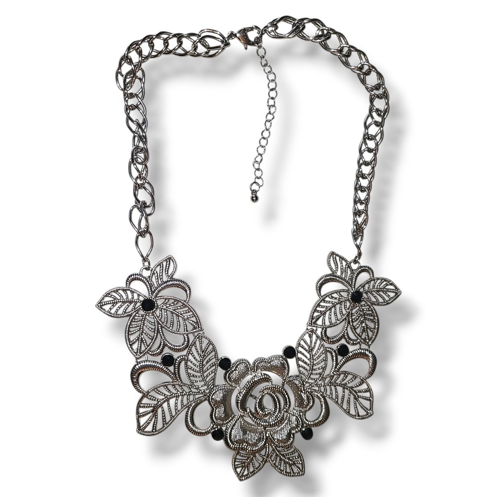 Vintage Silver Tone Filigree Rose Flower Bib Statement Necklace‎ Black Accents